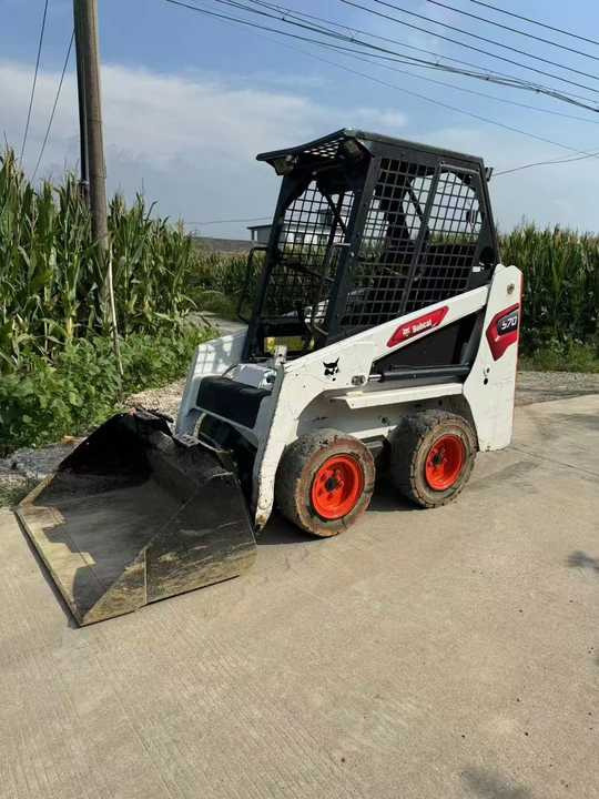 Used Bobcat S70 Skid Teer in Stock Good Condition bobcat S70 S160 185 300 330 Skid Steer for Sale - Kompaktiekrāvējs: foto 2 Used Bobcat S70 Skid Teer in Stock Good Condition bobcat S70 S160 185 300 330 Skid Steer for Sale - Kompaktiekrāvējs: foto 2