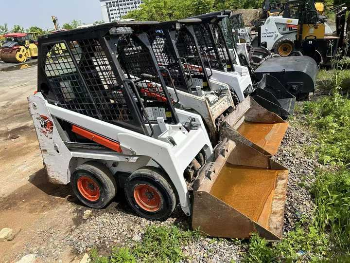 Used Bobcat S70 Skid Teer in Stock Good Condition bobcat S70 S160 185 300 330 Skid Steer for Sale - Kompaktiekrāvējs: foto 5 Used Bobcat S70 Skid Teer in Stock Good Condition bobcat S70 S160 185 300 330 Skid Steer for Sale - Kompaktiekrāvējs: foto 5