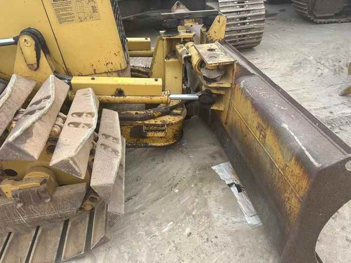 Used Caterpillar CAT D3G Land Road Motor Bulldozer CAT Used Grader Cheap Price for Sale - Buldozers: foto 4 Used Caterpillar CAT D3G Land Road Motor Bulldozer CAT Used Grader Cheap Price for Sale - Buldozers: foto 4
