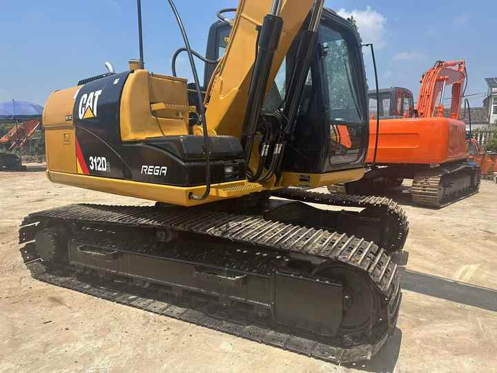 Used Caterpillar Cat312D2 Excavator Original Japan Heavy Machinery Caterpillar 312D2 Excavator for Sale - Kāpurķēžu ekskavators: foto 3 Used Caterpillar Cat312D2 Excavator Original Japan Heavy Machinery Caterpillar 312D2 Excavator for Sale - Kāpurķēžu ekskavators: foto 3