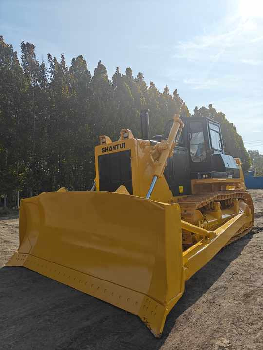 Used Construction Machinery Shantui SD32 Bulldozer for Sales S Econd-hand SD22 32 Bulldozer Crawler Type Bulldozer Price Lower - Buldozers: foto 5 Used Construction Machinery Shantui SD32 Bulldozer for Sales S Econd-hand SD22 32 Bulldozer Crawler Type Bulldozer Price Lower - Buldozers: foto 5
