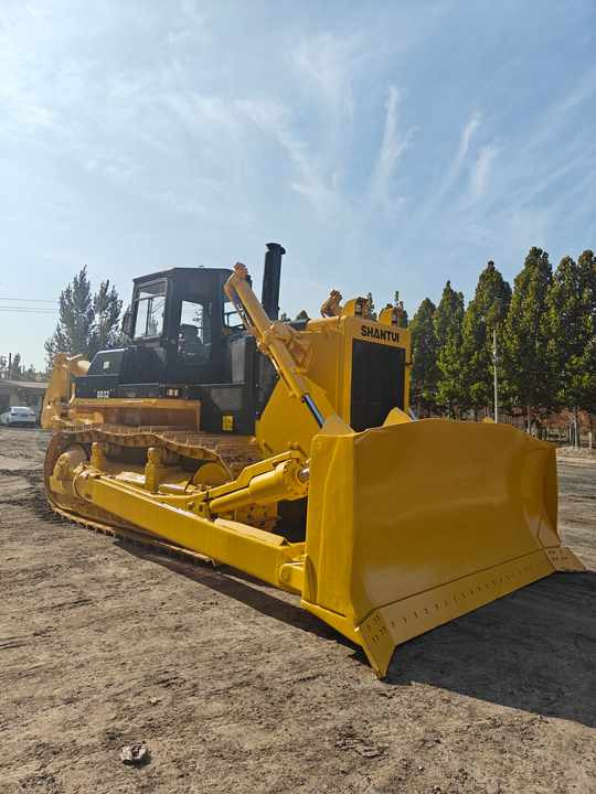 Used Construction Machinery Shantui SD32 Bulldozer for Sales S Econd-hand SD22 32 Bulldozer Crawler Type Bulldozer Price Lower - Buldozers: foto 4 Used Construction Machinery Shantui SD32 Bulldozer for Sales S Econd-hand SD22 32 Bulldozer Crawler Type Bulldozer Price Lower - Buldozers: foto 4