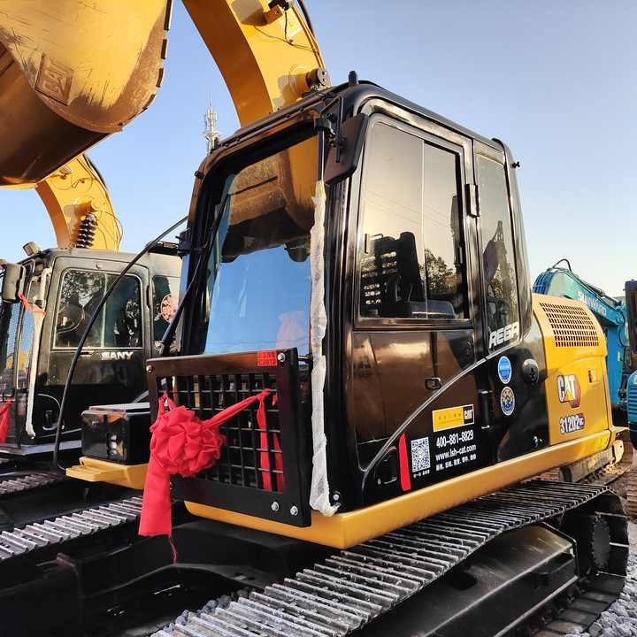 Used Crawler Caterpillar 312D Excavator with Good Condition for Sale - Kāpurķēžu ekskavators: foto 2 Used Crawler Caterpillar 312D Excavator with Good Condition for Sale - Kāpurķēžu ekskavators: foto 2