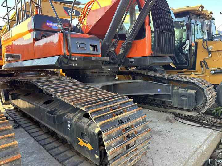 Kāpurķēžu ekskavators Used Digger DOOSAN DX300 Construction Machinery Construction Digger Used DOOSAN DX300 Cheap Excavator: foto 6