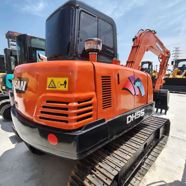 Used Digger Doosan Dh55 Construction Machinery Construction Digger Used Doosan Dh55 Cheap Excavator - Kāpurķēžu ekskavators: foto 1 Used Digger Doosan Dh55 Construction Machinery Construction Digger Used Doosan Dh55 Cheap Excavator - Kāpurķēžu ekskavators: foto 1