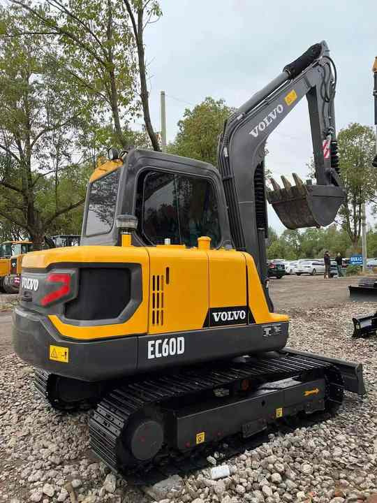 Used Digger VOLVO EC60 Construction Machinery Construction Digger Used VOLVO EC60 Cheap Excavator - Kāpurķēžu ekskavators: foto 3 Used Digger VOLVO EC60 Construction Machinery Construction Digger Used VOLVO EC60 Cheap Excavator - Kāpurķēžu ekskavators: foto 3