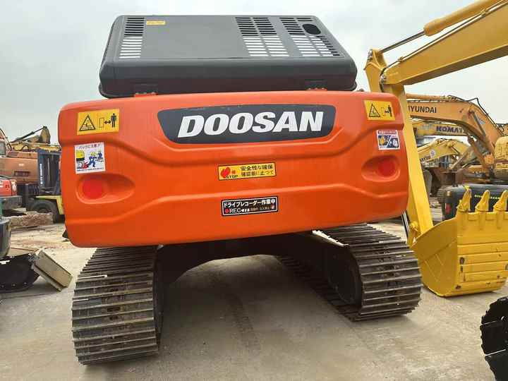 Used Excavator Doosan DX225LC-9 Excavators Mini Equipment Earth Moving Machinery Doosan Digger Excavator for Sale - Kāpurķēžu ekskavators: foto 5 Used Excavator Doosan DX225LC-9 Excavators Mini Equipment Earth Moving Machinery Doosan Digger Excavator for Sale - Kāpurķēžu ekskavators: foto 5