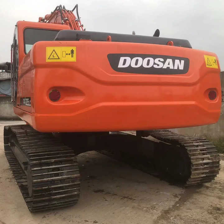 Used Excavator Doosan DX225LC Excavators Mini Equipment Earth Moving Machinery Doosan Digger Excavator for Sale - Kāpurķēžu ekskavators: foto 5 Used Excavator Doosan DX225LC Excavators Mini Equipment Earth Moving Machinery Doosan Digger Excavator for Sale - Kāpurķēžu ekskavators: foto 5