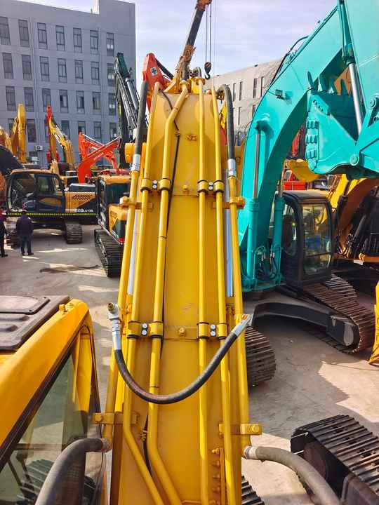Used Good Quality Japan Original PC200-7 in Good Condition PC200-7 Komatsu - Kāpurķēžu ekskavators: foto 3 Used Good Quality Japan Original PC200-7 in Good Condition PC200-7 Komatsu - Kāpurķēžu ekskavators: foto 3