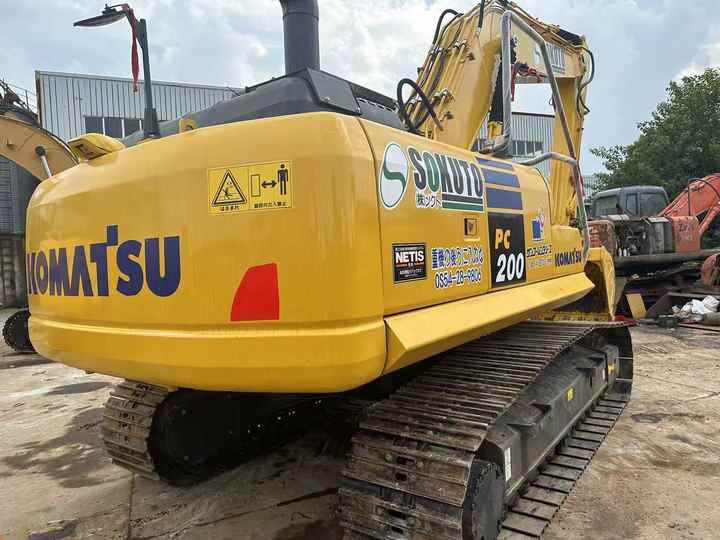 Used Good Quality Japan Original PC200-8 in Good Condition PC200-8 Komatsu - Kāpurķēžu ekskavators: foto 3 Used Good Quality Japan Original PC200-8 in Good Condition PC200-8 Komatsu - Kāpurķēžu ekskavators: foto 3