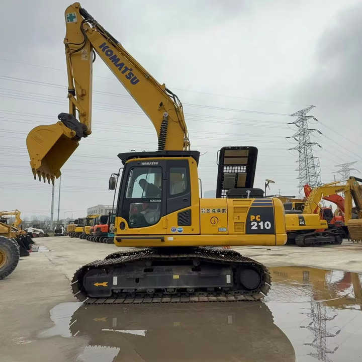 Used Good Quality Japan Original PC210-8 in Good Condition PC210-8 Komatsu - Kāpurķēžu ekskavators: foto 1 Used Good Quality Japan Original PC210-8 in Good Condition PC210-8 Komatsu - Kāpurķēžu ekskavators: foto 1