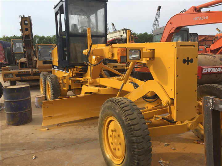 Used Komatsu GD305 Motor Grader Cheap Price Komatsu Road Grader GD305 Good Condition in China - Greiders: foto 5 Used Komatsu GD305 Motor Grader Cheap Price Komatsu Road Grader GD305 Good Condition in China - Greiders: foto 5