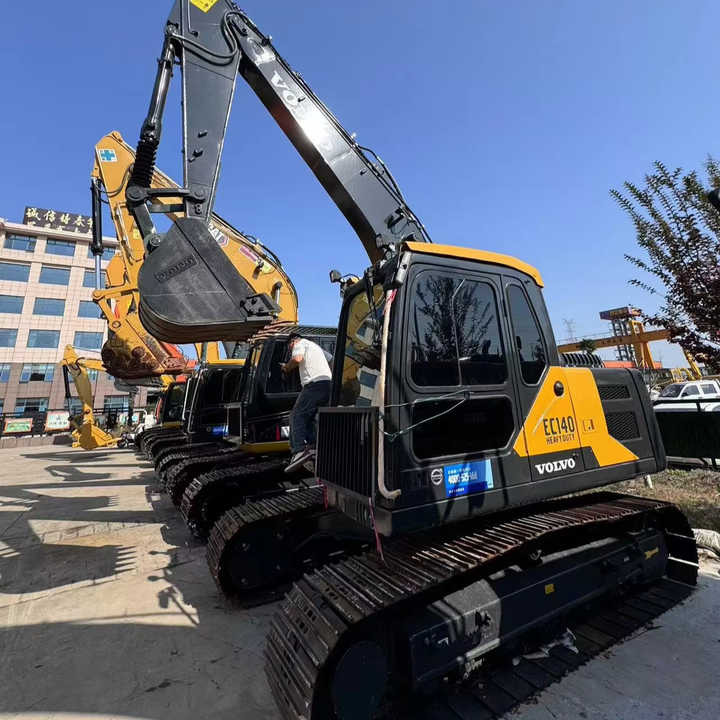 Used Volvo 14 Tonne Crawler Excavator Volvo Ec140 Excavator Good Condition Low Price Good Quality for Sale - Kāpurķēžu ekskavators: foto 1 Used Volvo 14 Tonne Crawler Excavator Volvo Ec140 Excavator Good Condition Low Price Good Quality for Sale - Kāpurķēžu ekskavators: foto 1