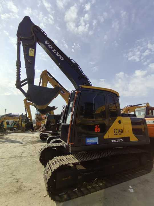 Used Volvo 14 tonne crawler excavator Volvo ec140 excavator powerful low price good quality for sale - Kāpurķēžu ekskavators: foto 2 Used Volvo 14 tonne crawler excavator Volvo ec140 excavator powerful low price good quality for sale - Kāpurķēžu ekskavators: foto 2
