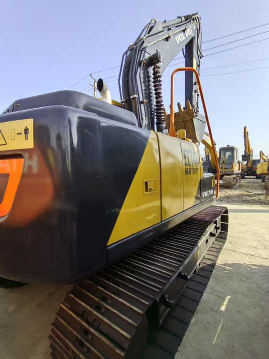 Used Volvo 14 tonne crawler excavator Volvo ec140 excavator powerful low price good quality for sale - Kāpurķēžu ekskavators: foto 5 Used Volvo 14 tonne crawler excavator Volvo ec140 excavator powerful low price good quality for sale - Kāpurķēžu ekskavators: foto 5