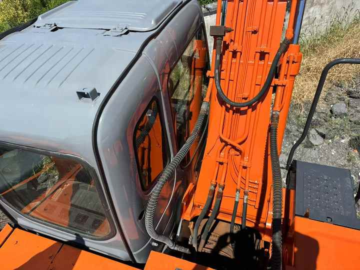 Used Wheel Excavator Hitachi ZX 130W Made in Japan 13tonHitachi Zx130w Wheel Excavator Price Used Hitachi Zx130 Excavator SALE - Ekskavators: foto 5 Used Wheel Excavator Hitachi ZX 130W Made in Japan 13tonHitachi Zx130w Wheel Excavator Price Used Hitachi Zx130 Excavator SALE - Ekskavators: foto 5