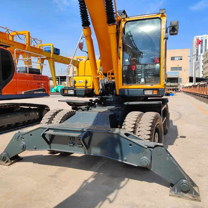 Well-Maintained Hyundai 210-9Used Wheel Excavator Construction Machine | No Major Repairs | Price Negotiable - Riteņu ekskavators: foto 4 Well-Maintained Hyundai 210-9Used Wheel Excavator Construction Machine | No Major Repairs | Price Negotiable - Riteņu ekskavators: foto 4