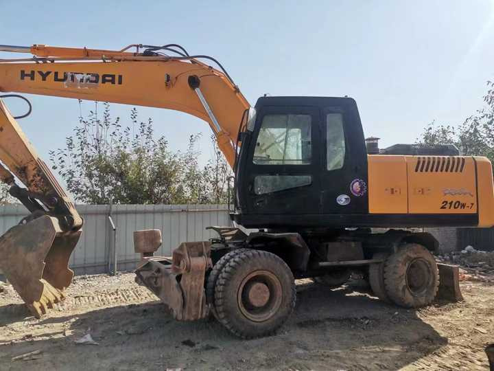 Yellow Color Hyundai210w-7 Used Wheel Excavator Used Hyundai210-7 on Sale with Cheap Price - Kāpurķēžu ekskavators: foto 4 Yellow Color Hyundai210w-7 Used Wheel Excavator Used Hyundai210-7 on Sale with Cheap Price - Kāpurķēžu ekskavators: foto 4