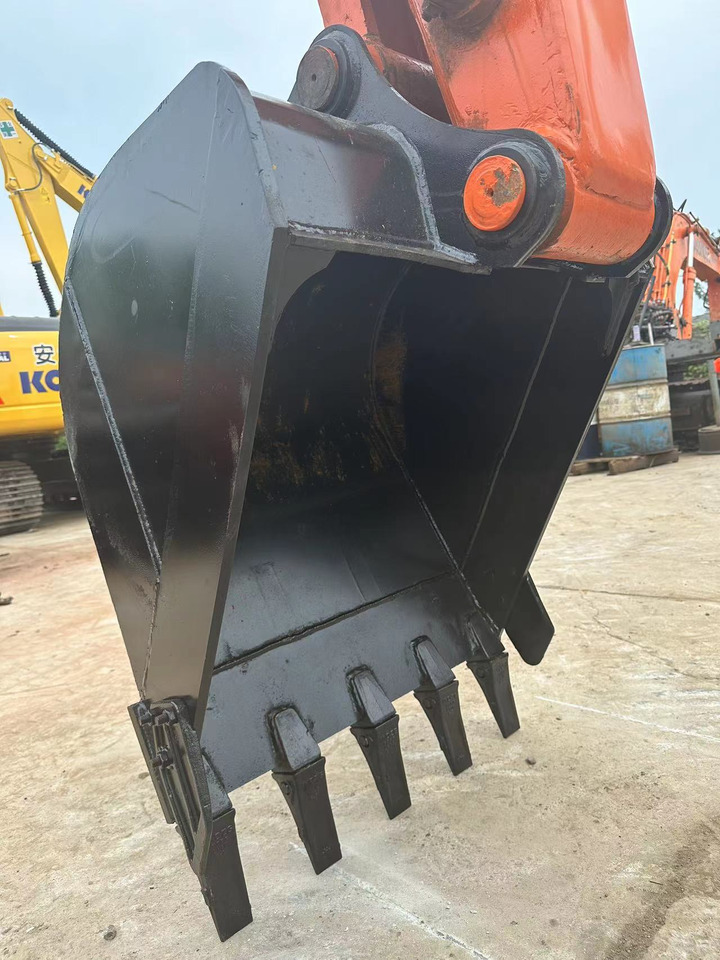 Second-hand excavator HITACHI ZX70 mini - Ekskavators: foto 3 Second-hand excavator HITACHI ZX70 mini - Ekskavators: foto 3