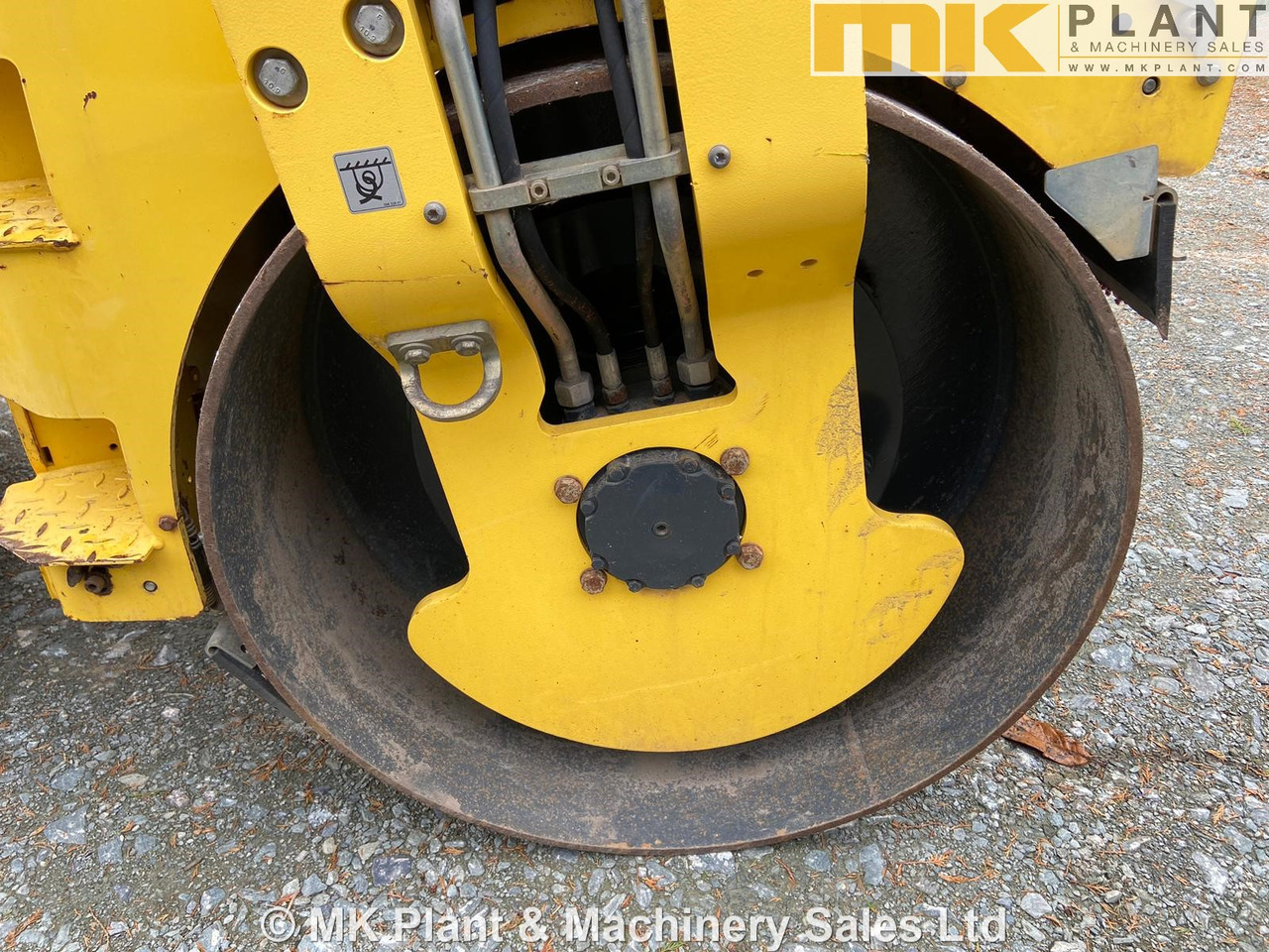 Veltnis BOMAG BW135AD-5: foto 10