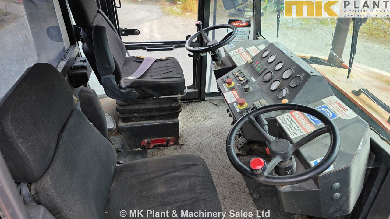 Pneimatiskais veltnis BOMAG BW24R (Stavostroj VP2400 / Ammann AP2400): foto 9