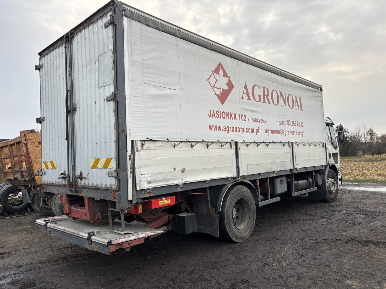 RENAULT Premium 260 - Kravas automašīna ar tentu: foto 4 RENAULT Premium 260 - Kravas automašīna ar tentu: foto 4