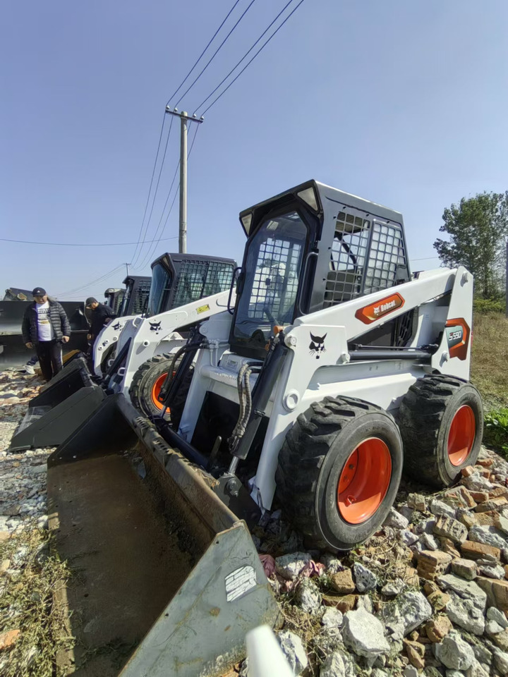 BOBCAT S590 - Kompaktiekrāvējs: foto 1 BOBCAT S590 - Kompaktiekrāvējs: foto 1