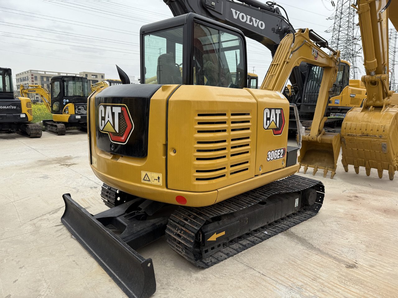 CATERPILLAR 306E2 - Mini-ekskavators: foto 2 CATERPILLAR 306E2 - Mini-ekskavators: foto 2