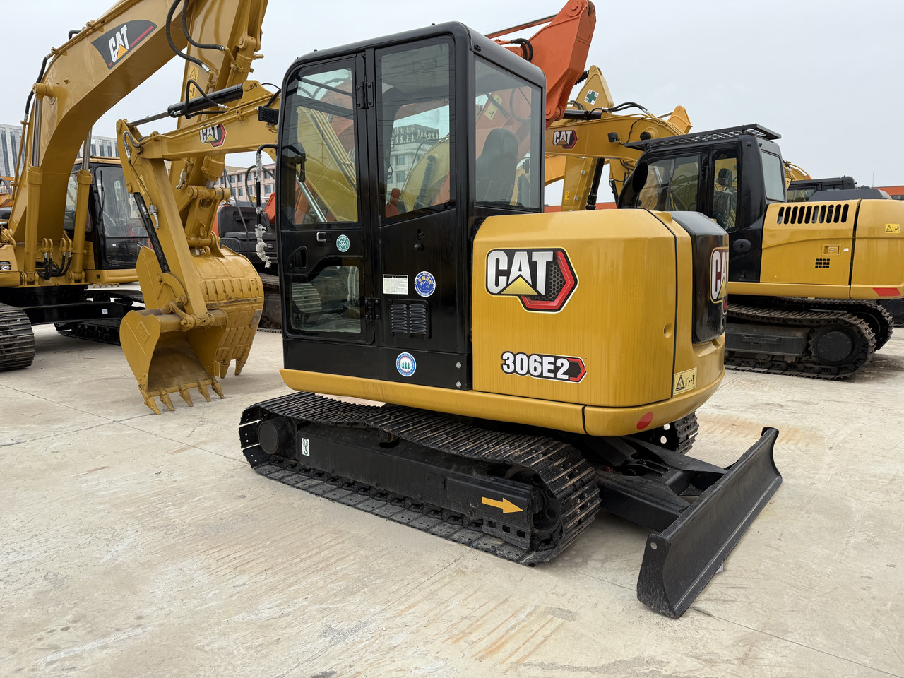 CATERPILLAR 306E2 - Mini-ekskavators: foto 3 CATERPILLAR 306E2 - Mini-ekskavators: foto 3
