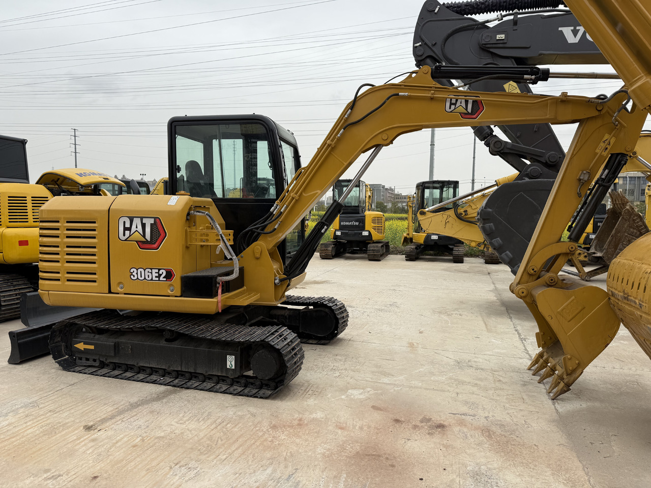 CATERPILLAR 306E2 - Mini-ekskavators: foto 1 CATERPILLAR 306E2 - Mini-ekskavators: foto 1