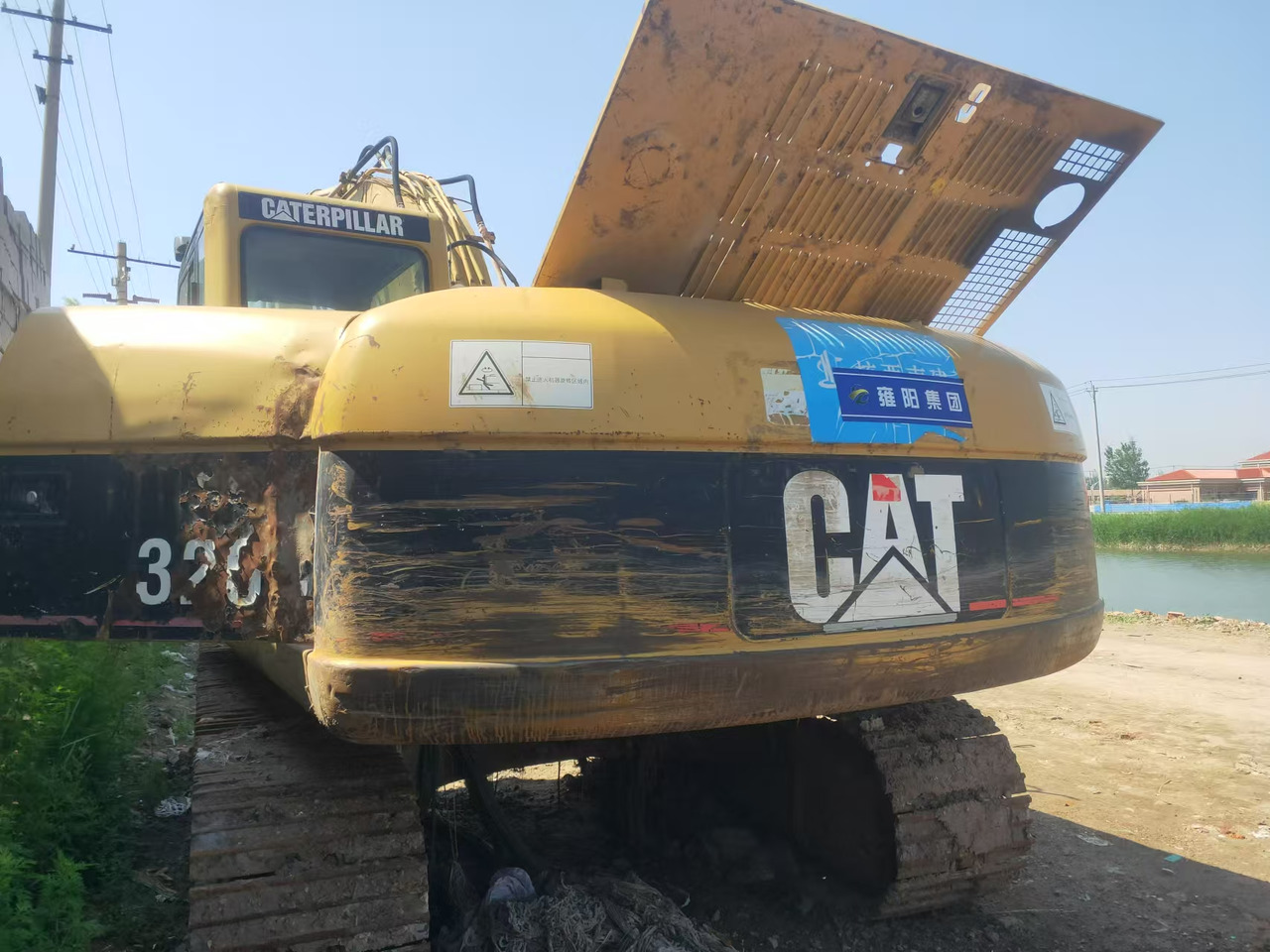 CATERPILLAR 320C - Kāpurķēžu ekskavators: foto 1 CATERPILLAR 320C - Kāpurķēžu ekskavators: foto 1