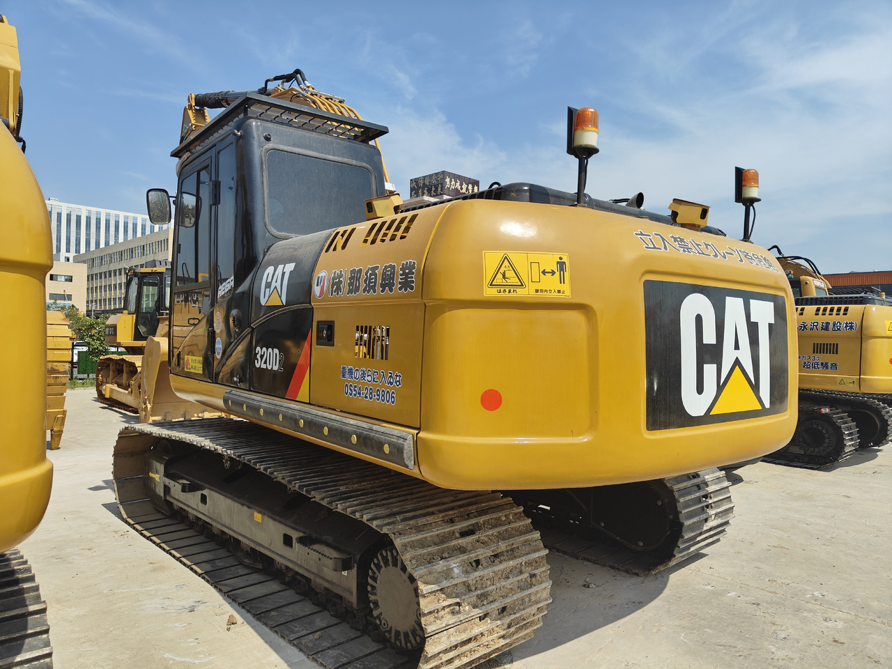 CATERPILLAR 320D2 - Kāpurķēžu ekskavators: foto 5 CATERPILLAR 320D2 - Kāpurķēžu ekskavators: foto 5