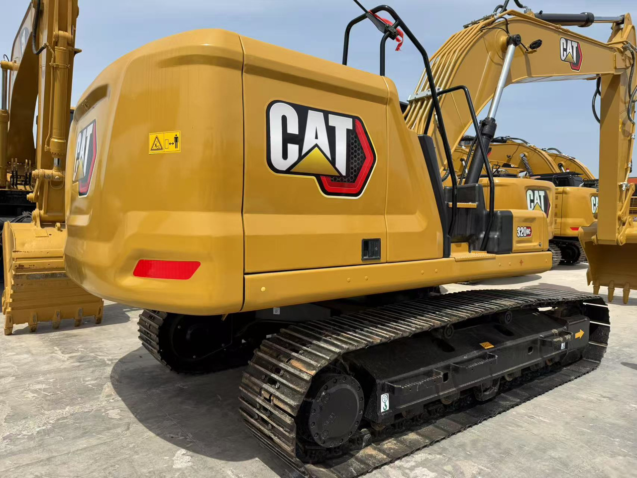 CATERPILLAR 320GC - Kāpurķēžu ekskavators: foto 2 CATERPILLAR 320GC - Kāpurķēžu ekskavators: foto 2