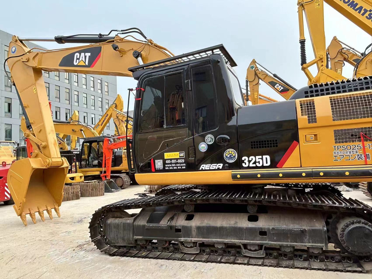 CATERPILLAR 325D - Kāpurķēžu ekskavators: foto 4 CATERPILLAR 325D - Kāpurķēžu ekskavators: foto 4