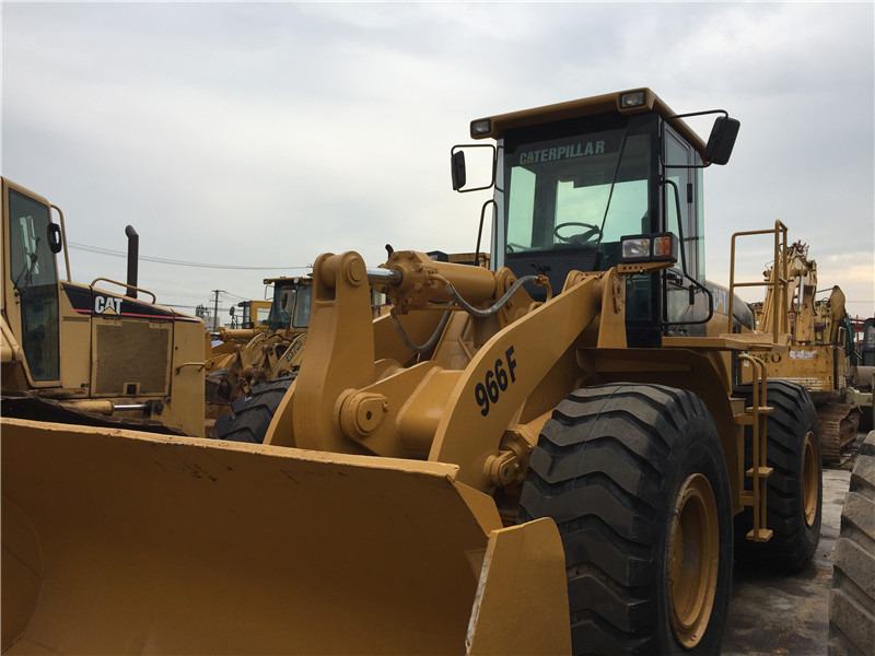 CATERPILLAR 966F - Riteņu iekrāvējs: foto 1 CATERPILLAR 966F - Riteņu iekrāvējs: foto 1