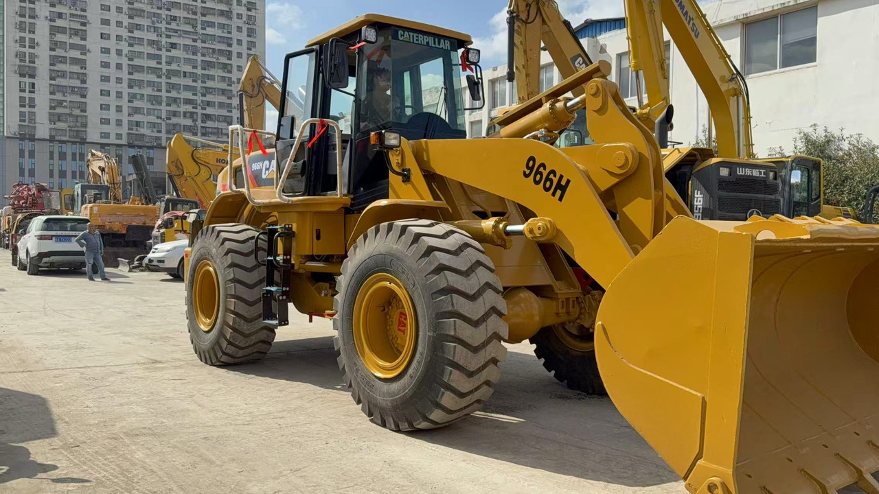 CATERPILLAR 966H - Riteņu iekrāvējs: foto 4 CATERPILLAR 966H - Riteņu iekrāvējs: foto 4