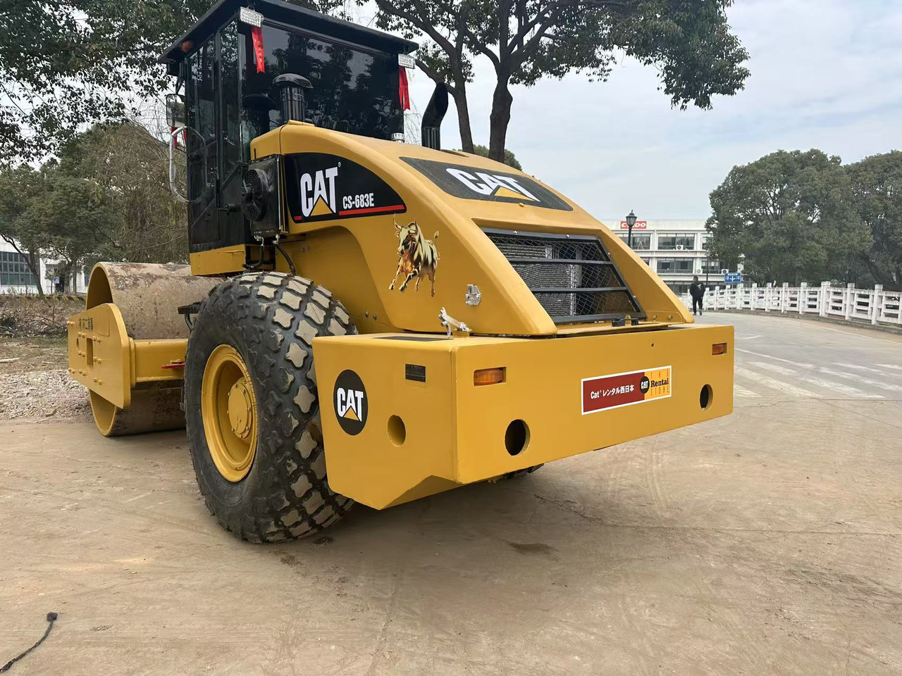 CATERPILLAR CS683E - Ceļu veltnis: foto 2 CATERPILLAR CS683E - Ceļu veltnis: foto 2