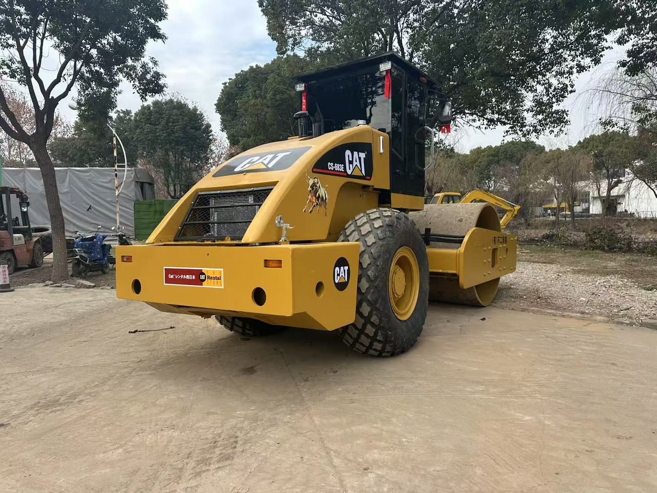 CATERPILLAR CS683E - Ceļu veltnis: foto 3 CATERPILLAR CS683E - Ceļu veltnis: foto 3