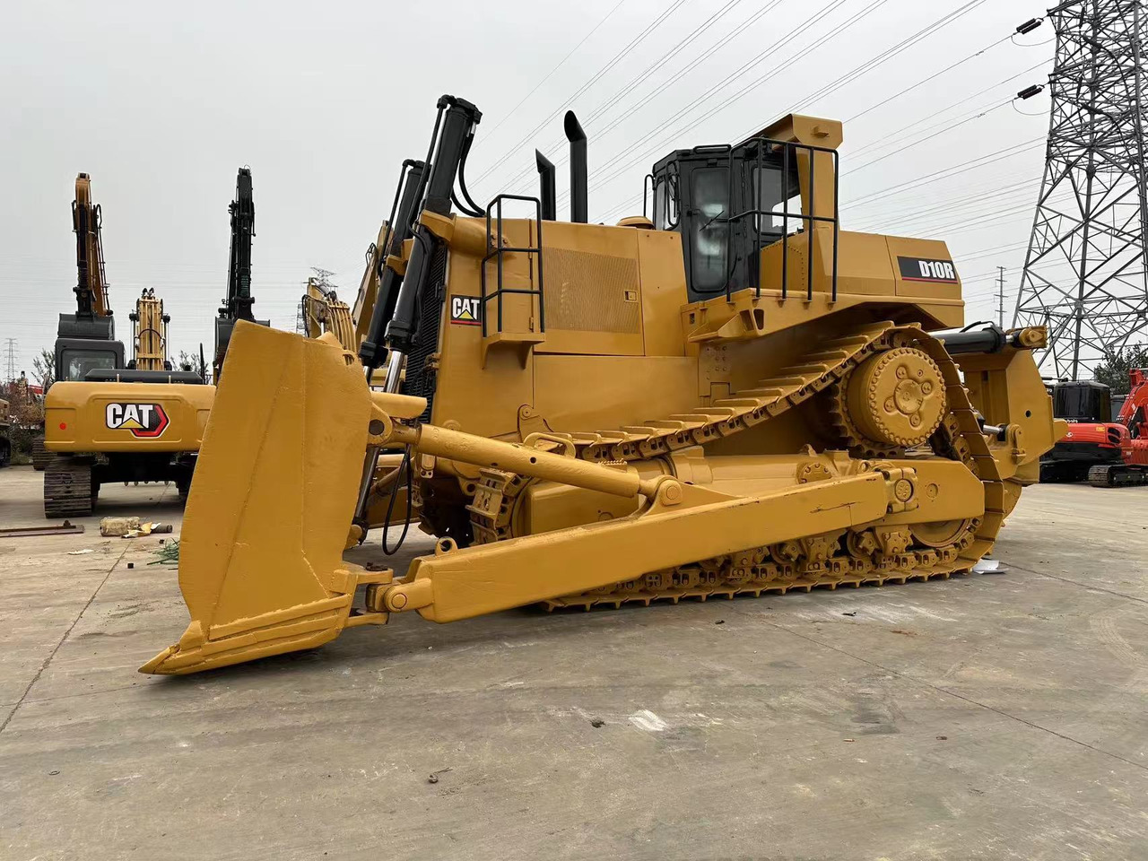 CATERPILLAR D10R - Buldozers: foto 4 CATERPILLAR D10R - Buldozers: foto 4