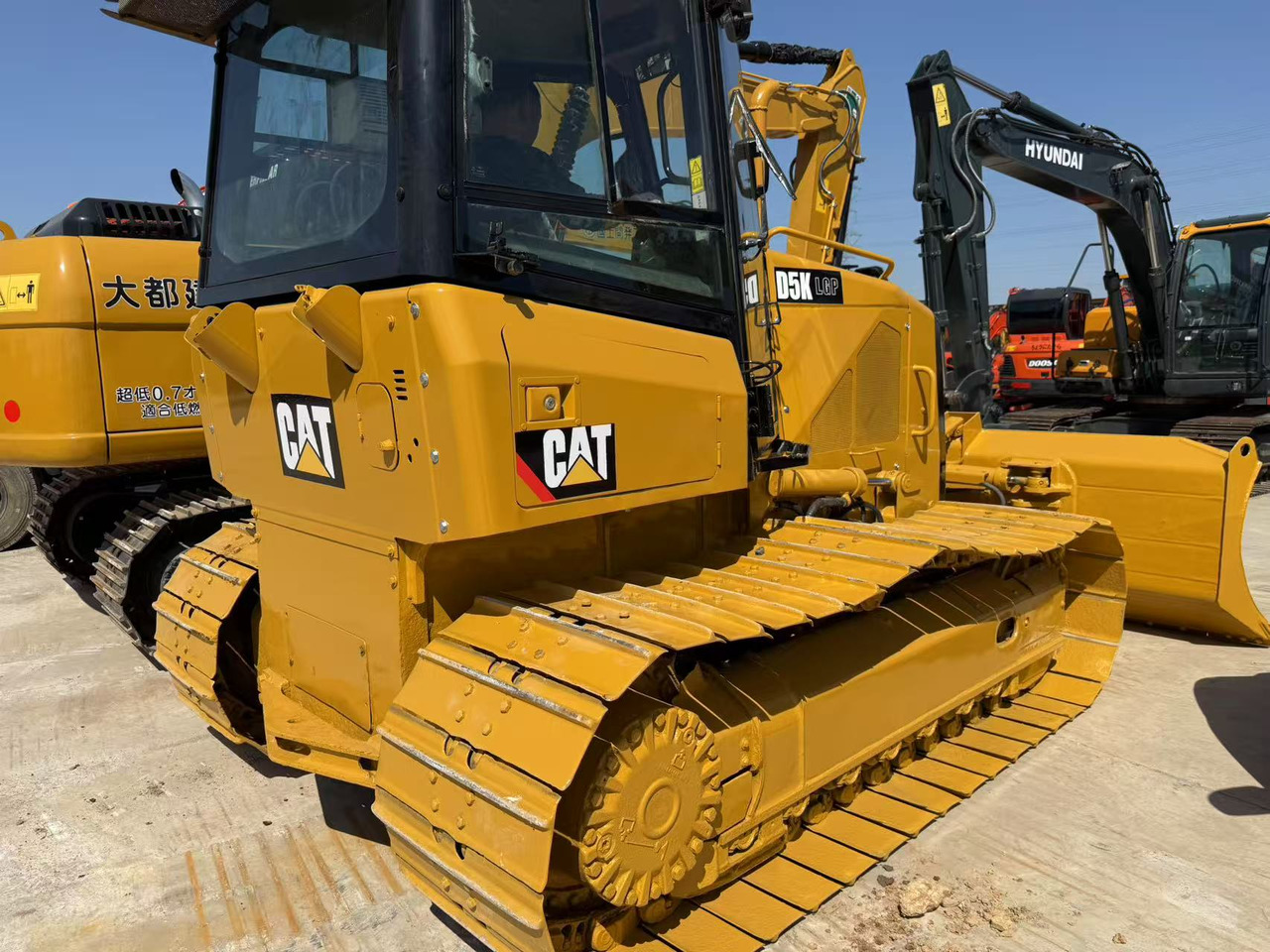 CATERPILLAR D5K - Buldozers: foto 4 CATERPILLAR D5K - Buldozers: foto 4