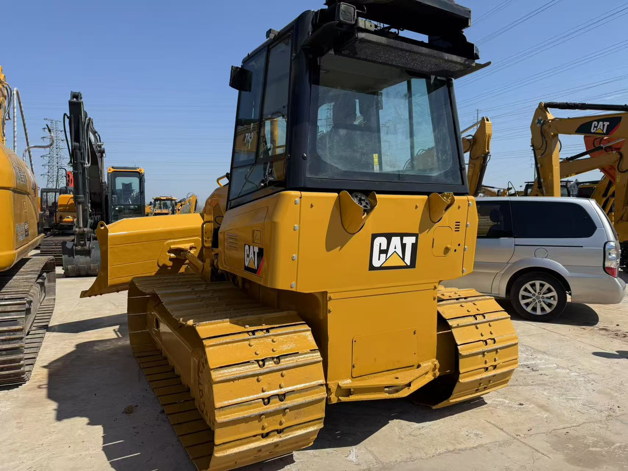 CATERPILLAR D5K - Buldozers: foto 5 CATERPILLAR D5K - Buldozers: foto 5