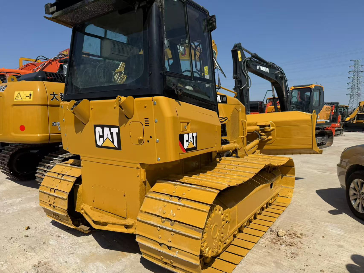 CATERPILLAR D5K - Buldozers: foto 3 CATERPILLAR D5K - Buldozers: foto 3