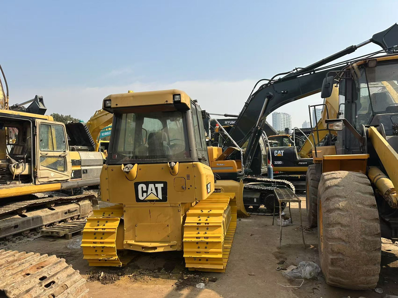 CATERPILLAR D5K - Buldozers: foto 5 CATERPILLAR D5K - Buldozers: foto 5
