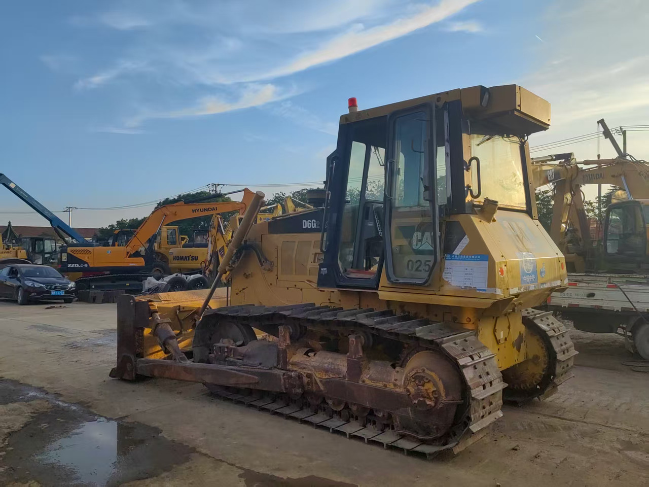 CATERPILLAR D6G - Buldozers: foto 2 CATERPILLAR D6G - Buldozers: foto 2
