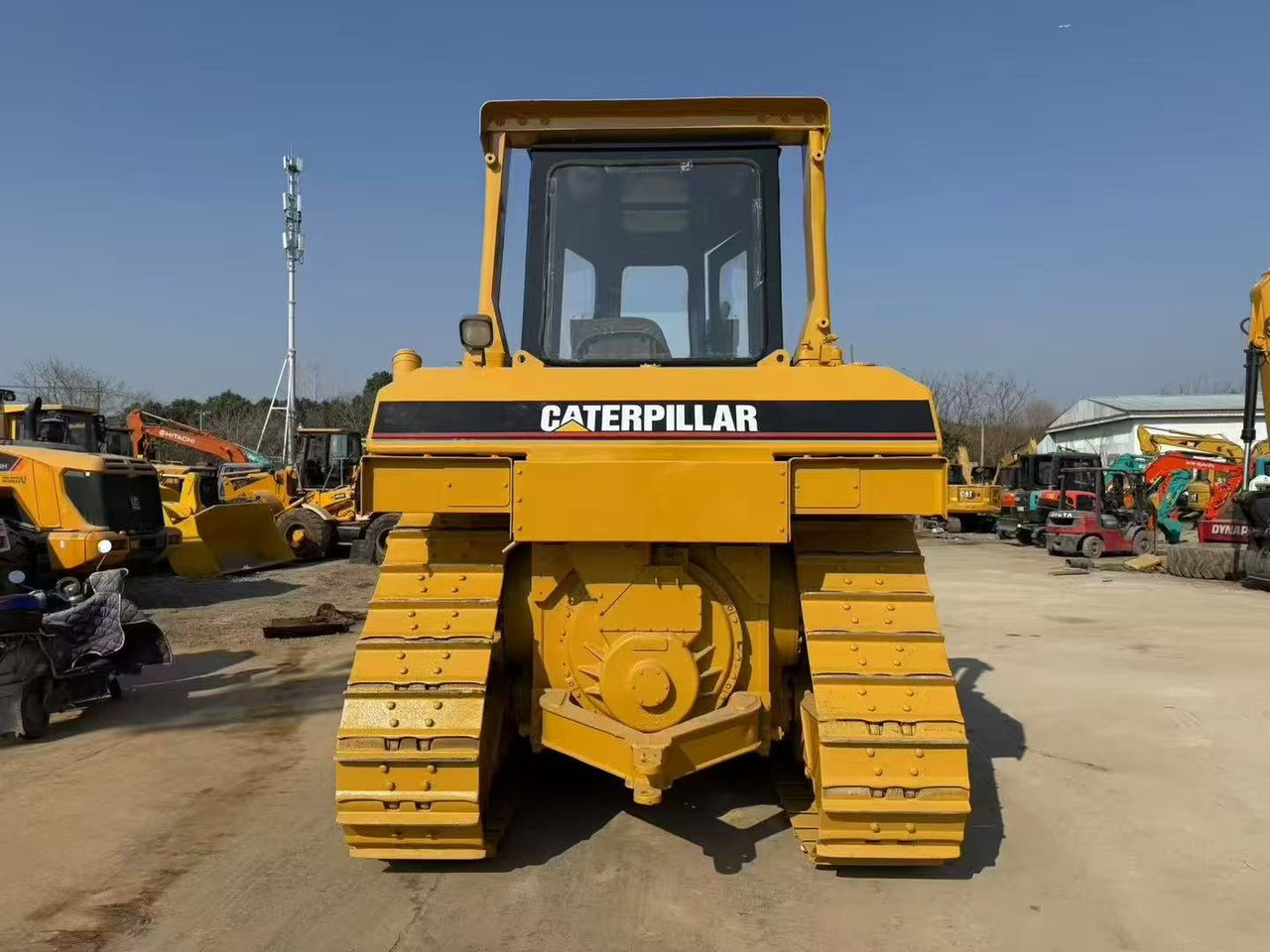 CATERPILLAR D6R - Buldozers: foto 4 CATERPILLAR D6R - Buldozers: foto 4