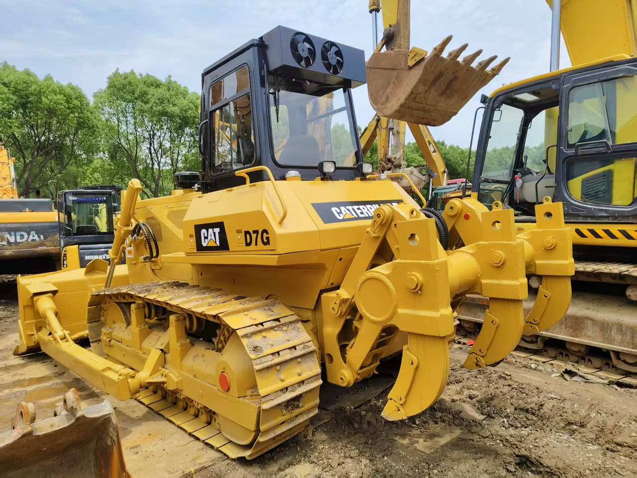 CATERPILLAR D7G - Buldozers: foto 1 CATERPILLAR D7G - Buldozers: foto 1