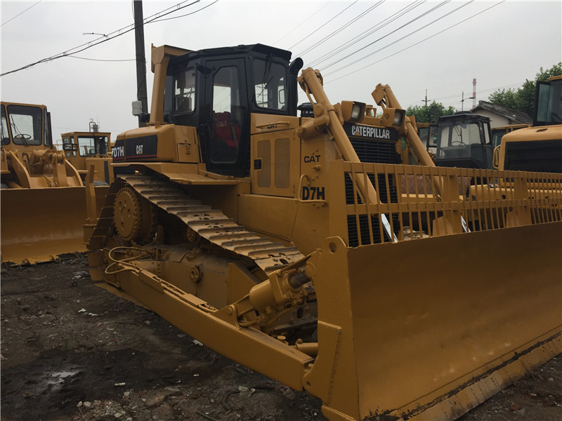 CATERPILLAR D7H - Buldozers: foto 5 CATERPILLAR D7H - Buldozers: foto 5