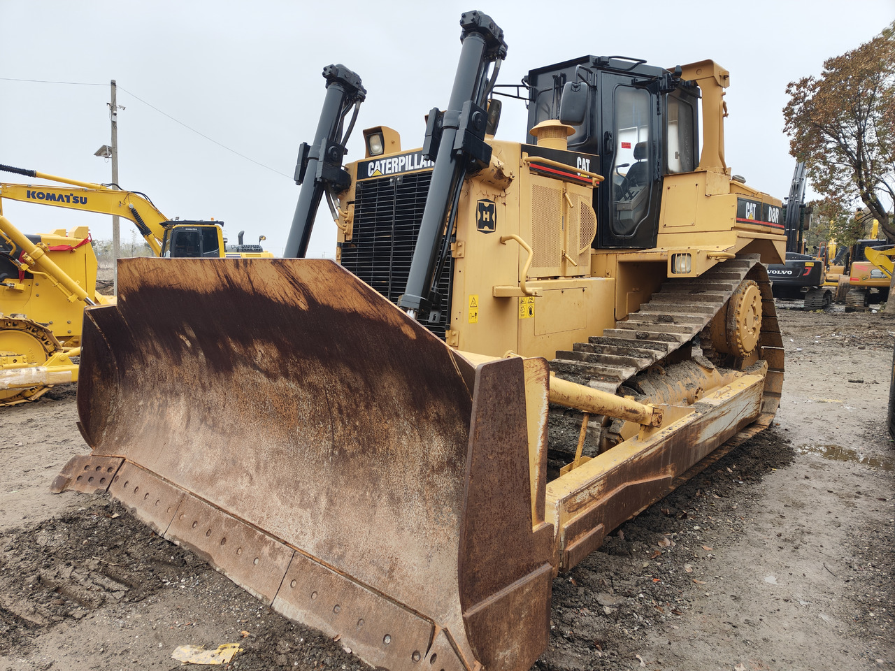 CATERPILLAR D8R - Buldozers: foto 4 CATERPILLAR D8R - Buldozers: foto 4