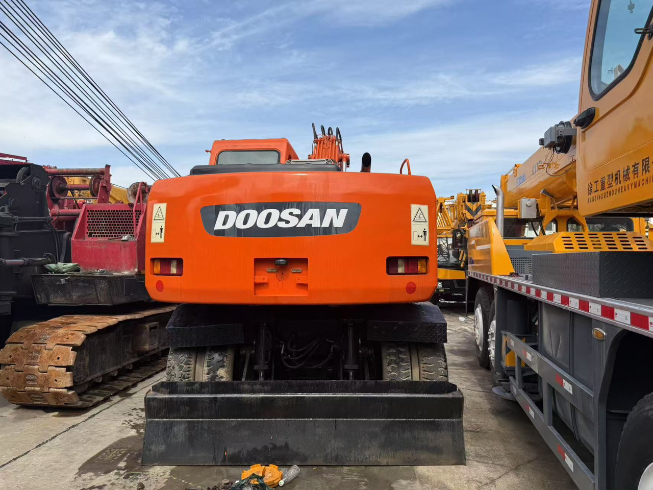 DOOSAN DH150W-7 - Riteņu ekskavators: foto 3 DOOSAN DH150W-7 - Riteņu ekskavators: foto 3