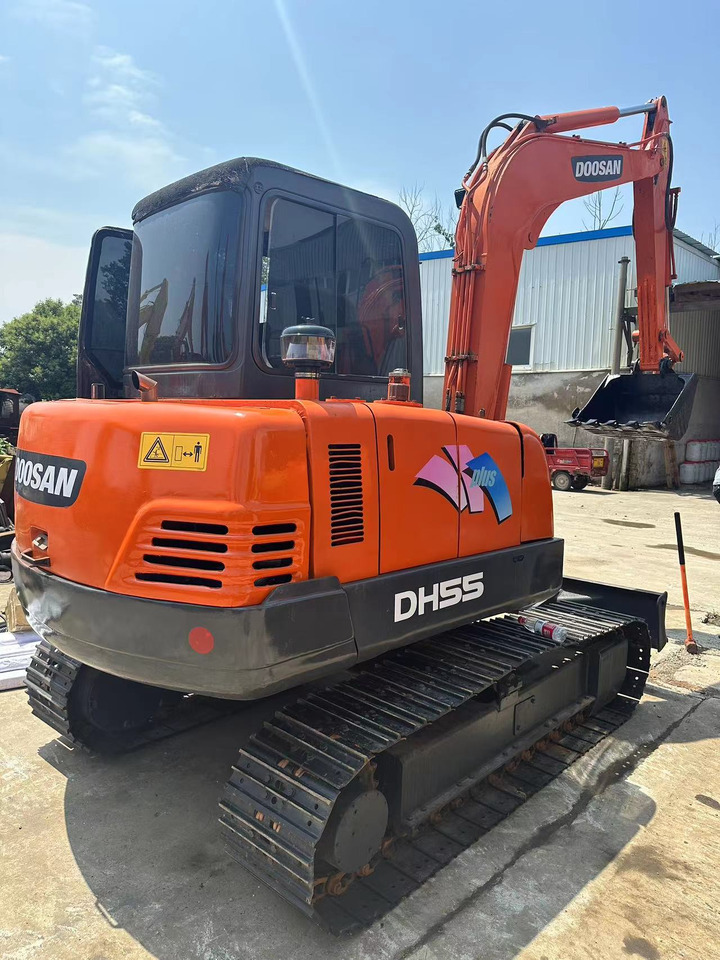DOOSAN DH55 - Kāpurķēžu ekskavators: foto 3 DOOSAN DH55 - Kāpurķēžu ekskavators: foto 3